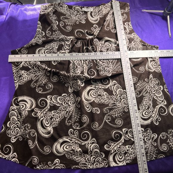 πChaus Sleeveless Top and Long Sleeves Cardigan / Jacket - Picture 8 of 15